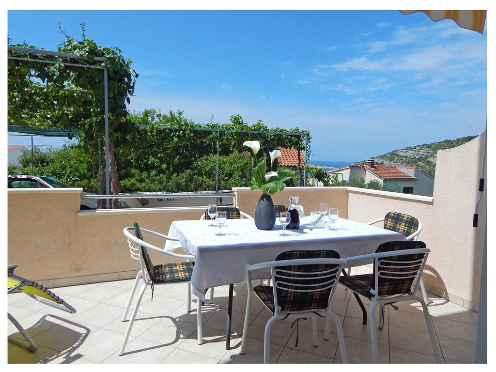 Apartments Nedjeljka Ražanj الغرفة الصورة