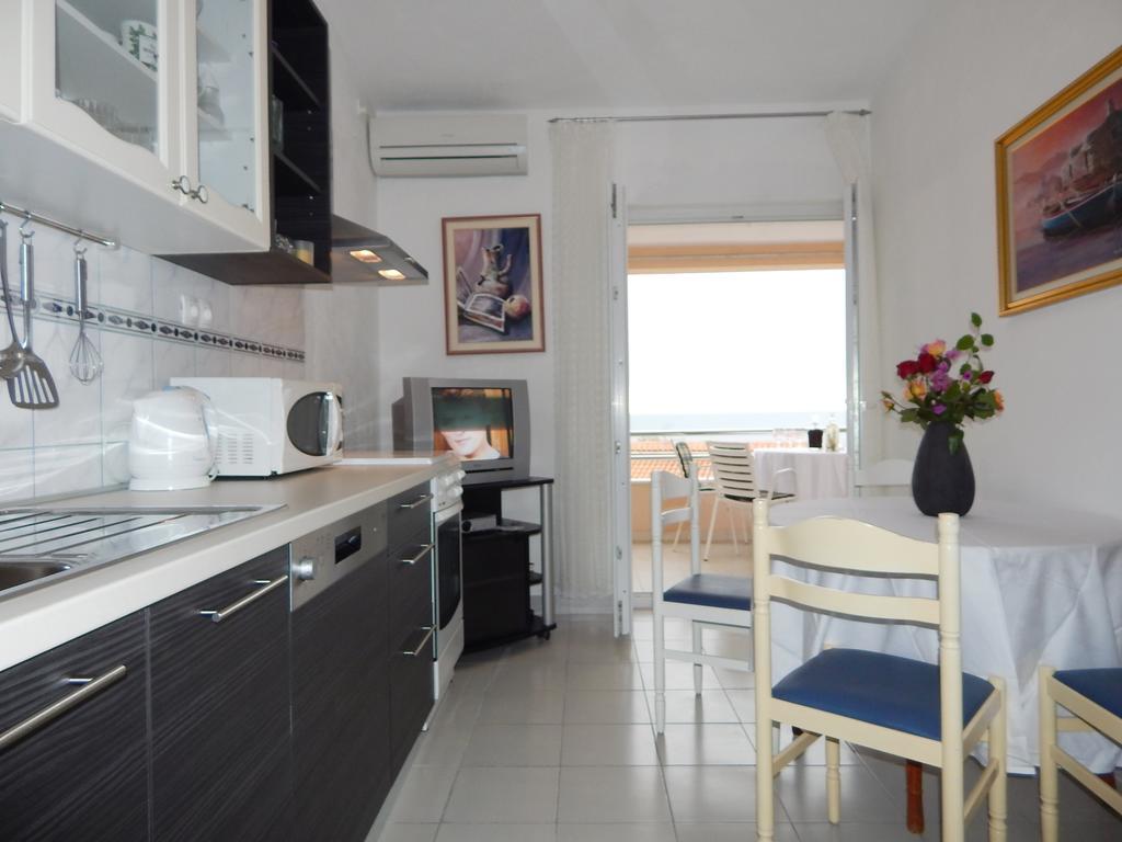 Apartments Nedjeljka Ražanj الغرفة الصورة