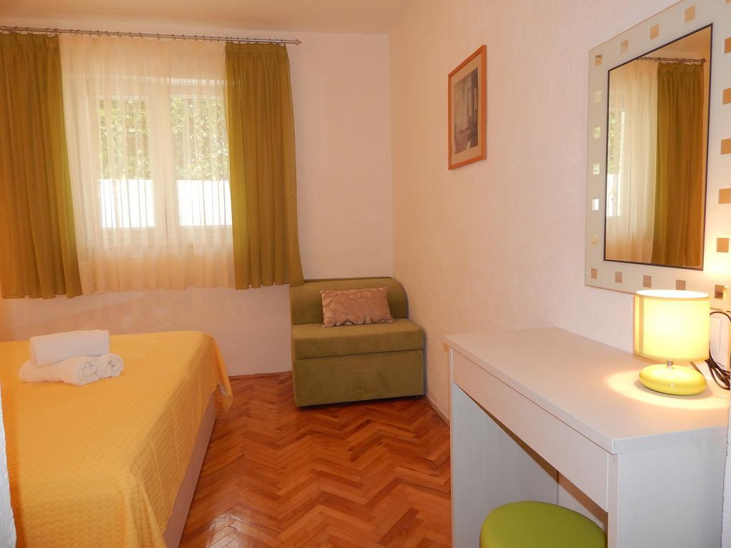 Apartments Nedjeljka Ražanj الغرفة الصورة